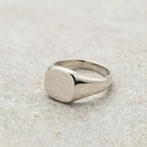 Soft Edge Signet